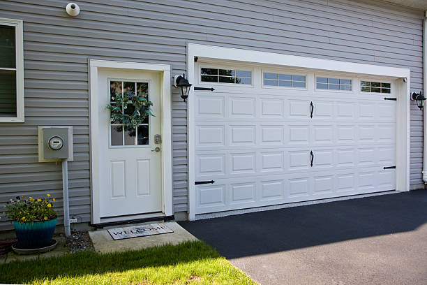 24/7 Emergency Garage Door Panel Replacement experts in Burke County County, ND